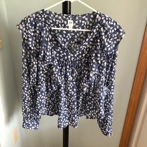 Small gap blouse